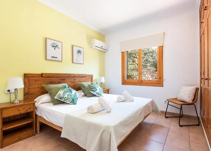 Nicolas By Escape Son Bou